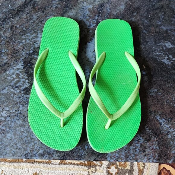 Old Navy Green Flip Flops Size 9 - Picture 8 of 14